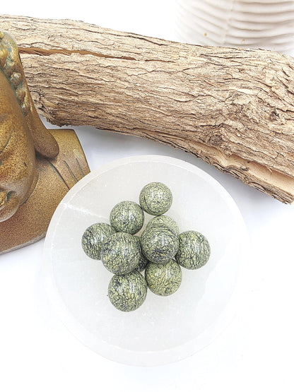 Serpentine Mini Crystal Sphere – Healing, Protection & Emotional Balance Gemstone, 20mm