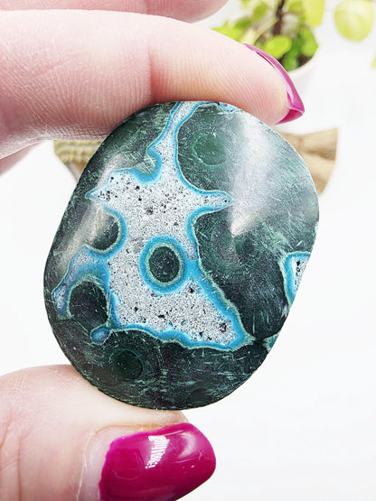 Chrysocolla & Malachite Palm Stone – Healing, Transformation and Emotional Balance Crystal, 65g