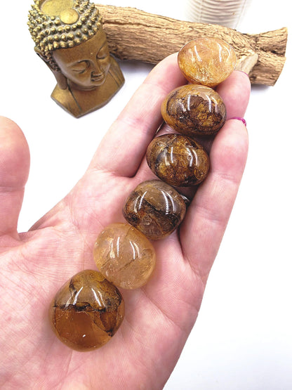 Golden Healer Quartz Tumble Stone – Energy Healing, Positivity & Spiritual Renewal Crystal, approx 2cm