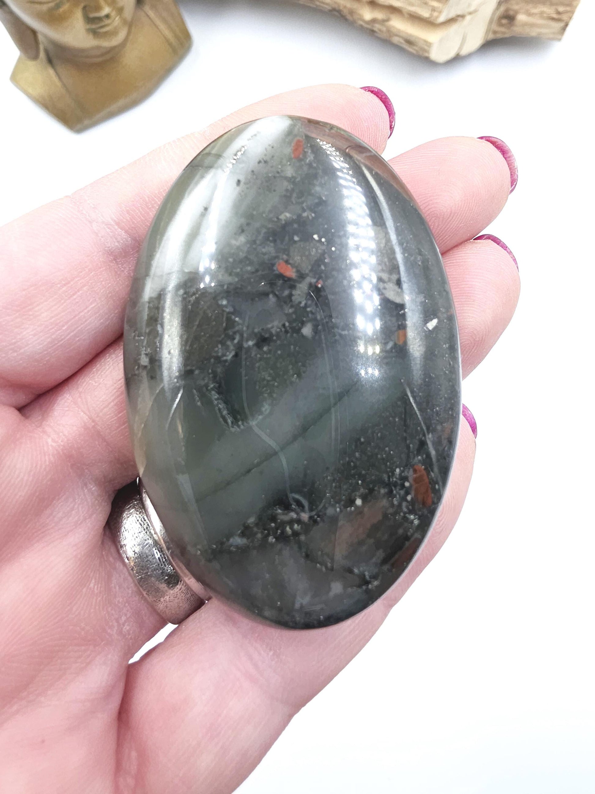 African Bloodstone Palm Stone – Courage, Strength & Vitality Healing Crystal, 60g