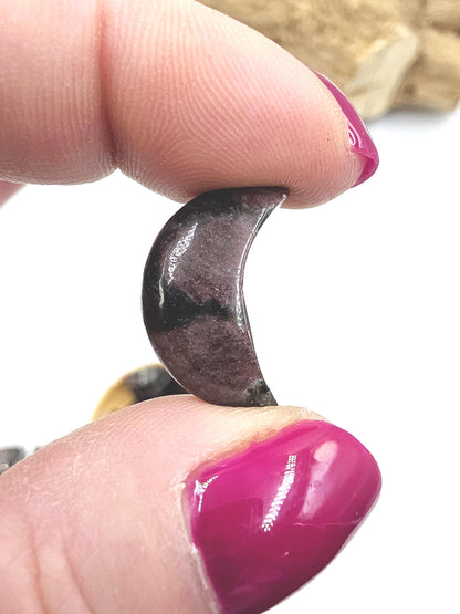 Mini Garnet Heart, Star and Moon Set – Strength, Passion & Protection Crystal Carving Trio