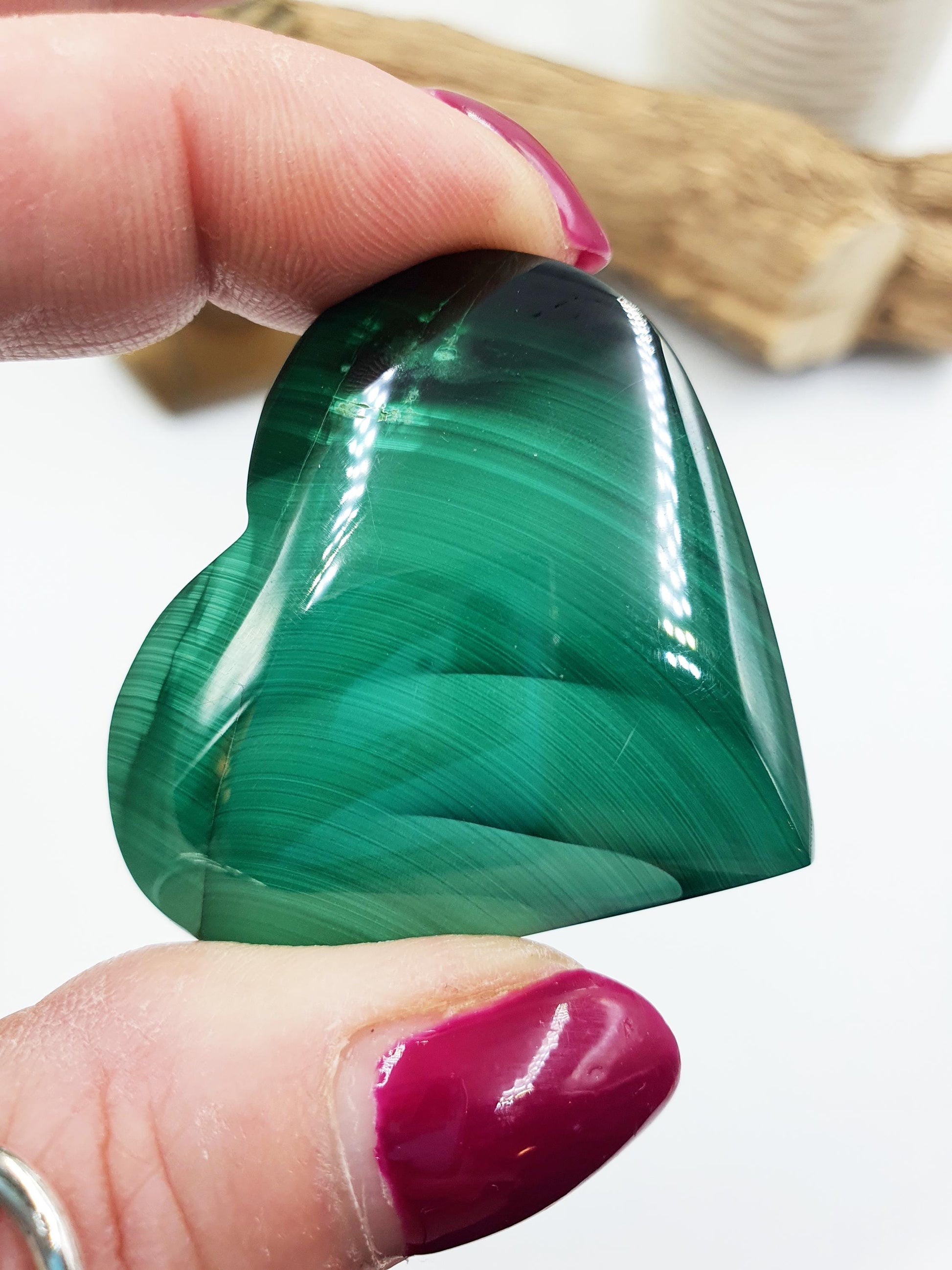 Malachite Crystal Heart – Transformation, Protection & Emotional Healing Crystal Puff Heart Carving, 35g