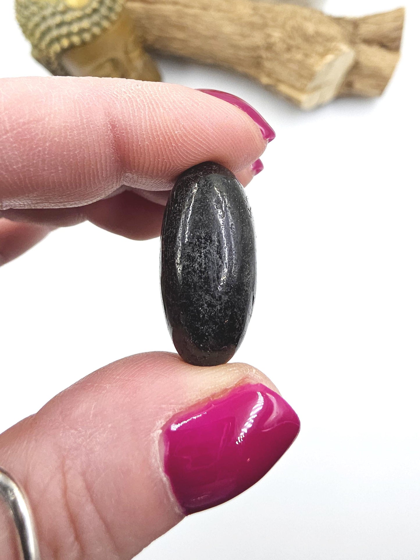 Mini Hypersthene Pebble Palm – Intuition, Protection & Deep Calm Crystal, 15g