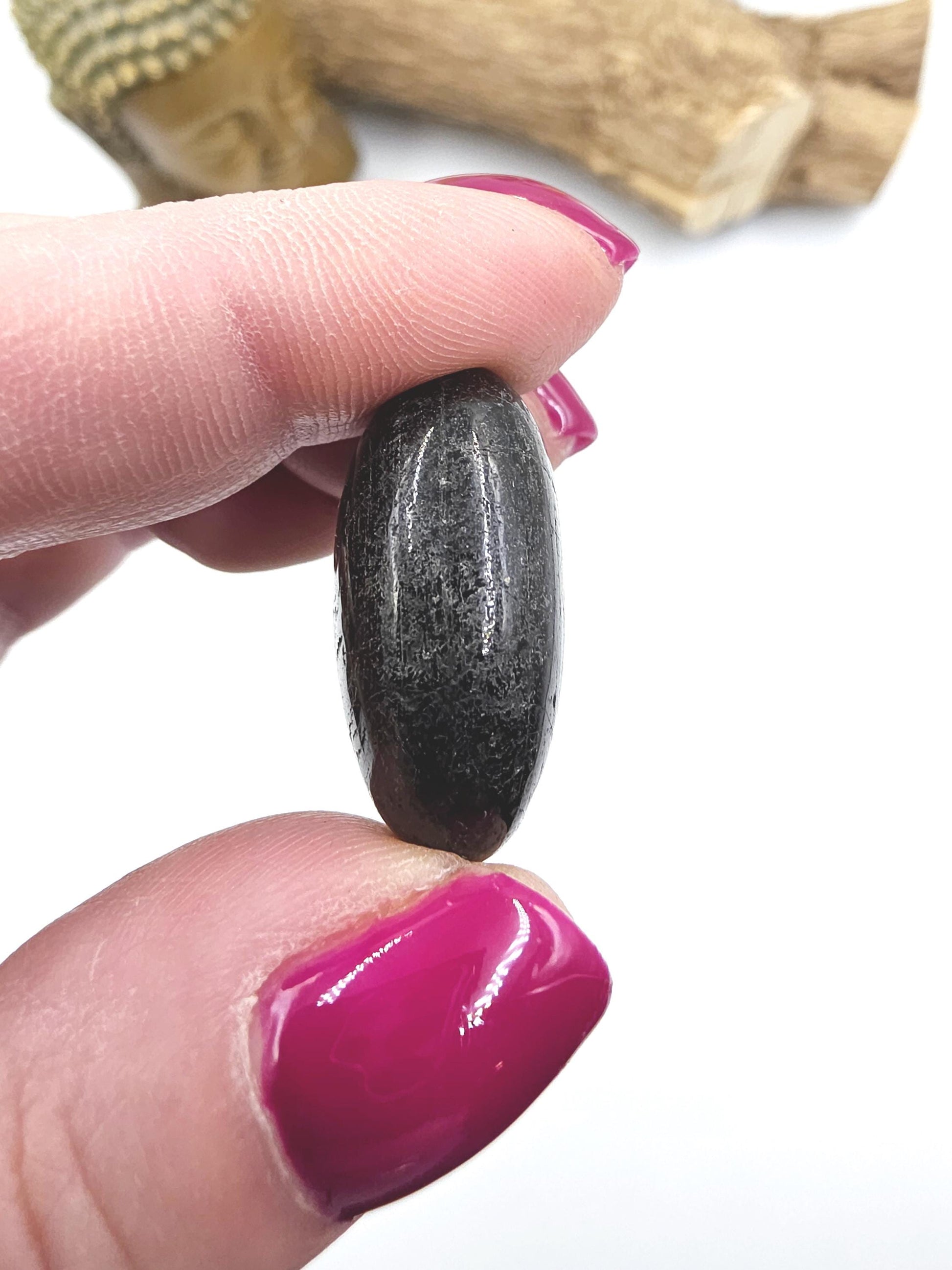 Mini Hypersthene Pebble Palm – Intuition, Protection & Deep Calm Crystal, 15g