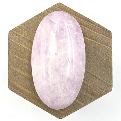 Flashy Kunzite Crystal Palm Stone - Heart Chakra & Emotional Healing Crystal, 110g