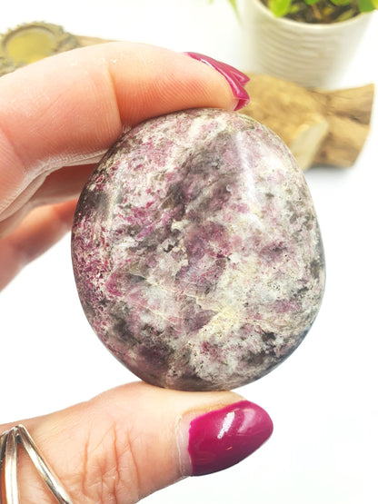 Plum Blossom Tourmaline Palm Stone (Rubellite) – Love, Compassion & Emotional Healing Crystal, 85g