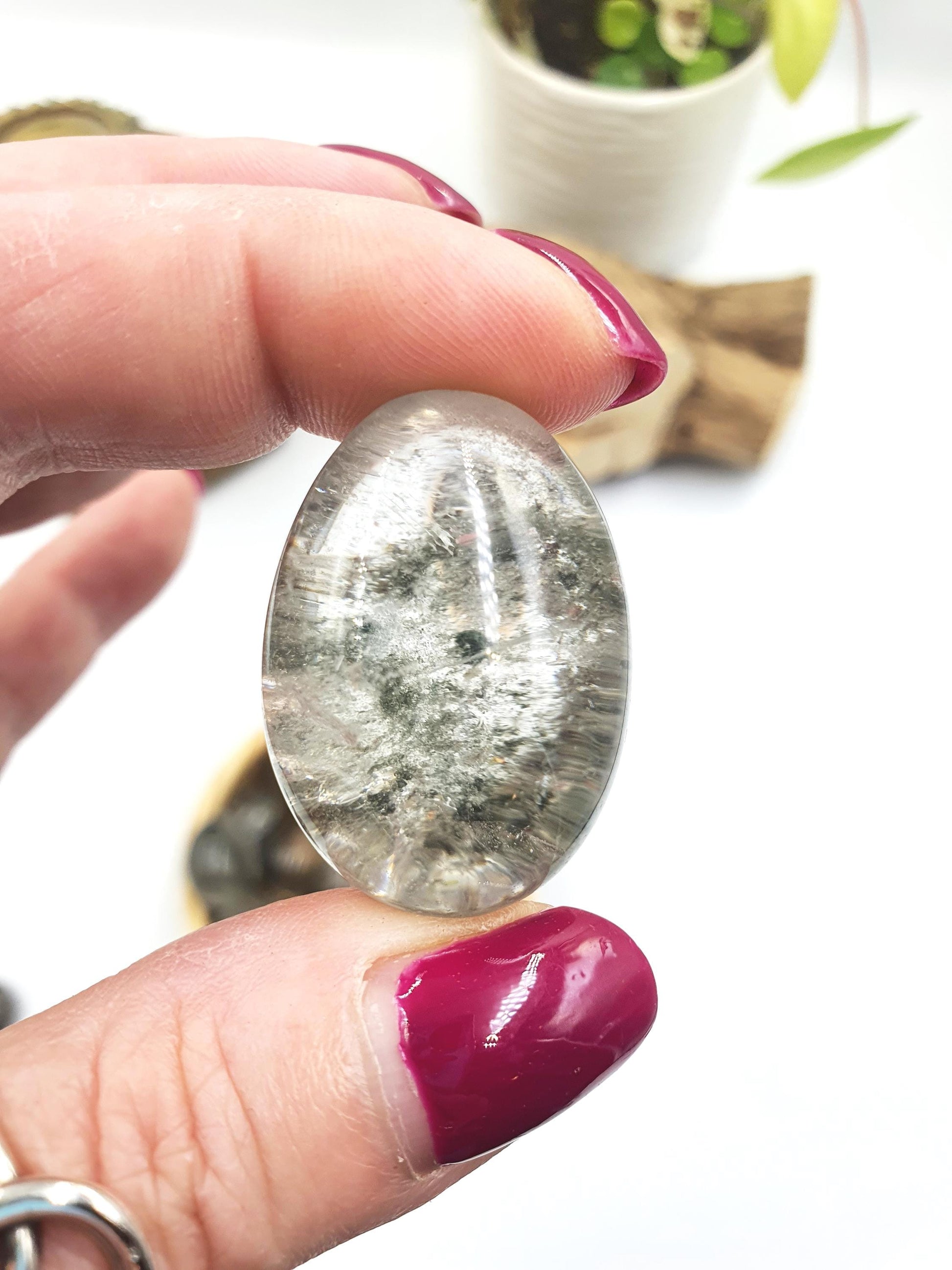 Garden Quartz (Lodolite) Tumble Stones – Manifestation, Clarity & Spiritual Healing Crystals, 2-3cm