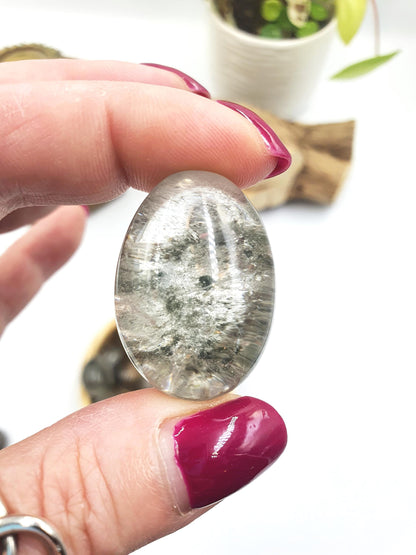 Garden Quartz (Lodolite) Tumble Stones – Manifestation, Clarity & Spiritual Healing Crystals, 2-3cm