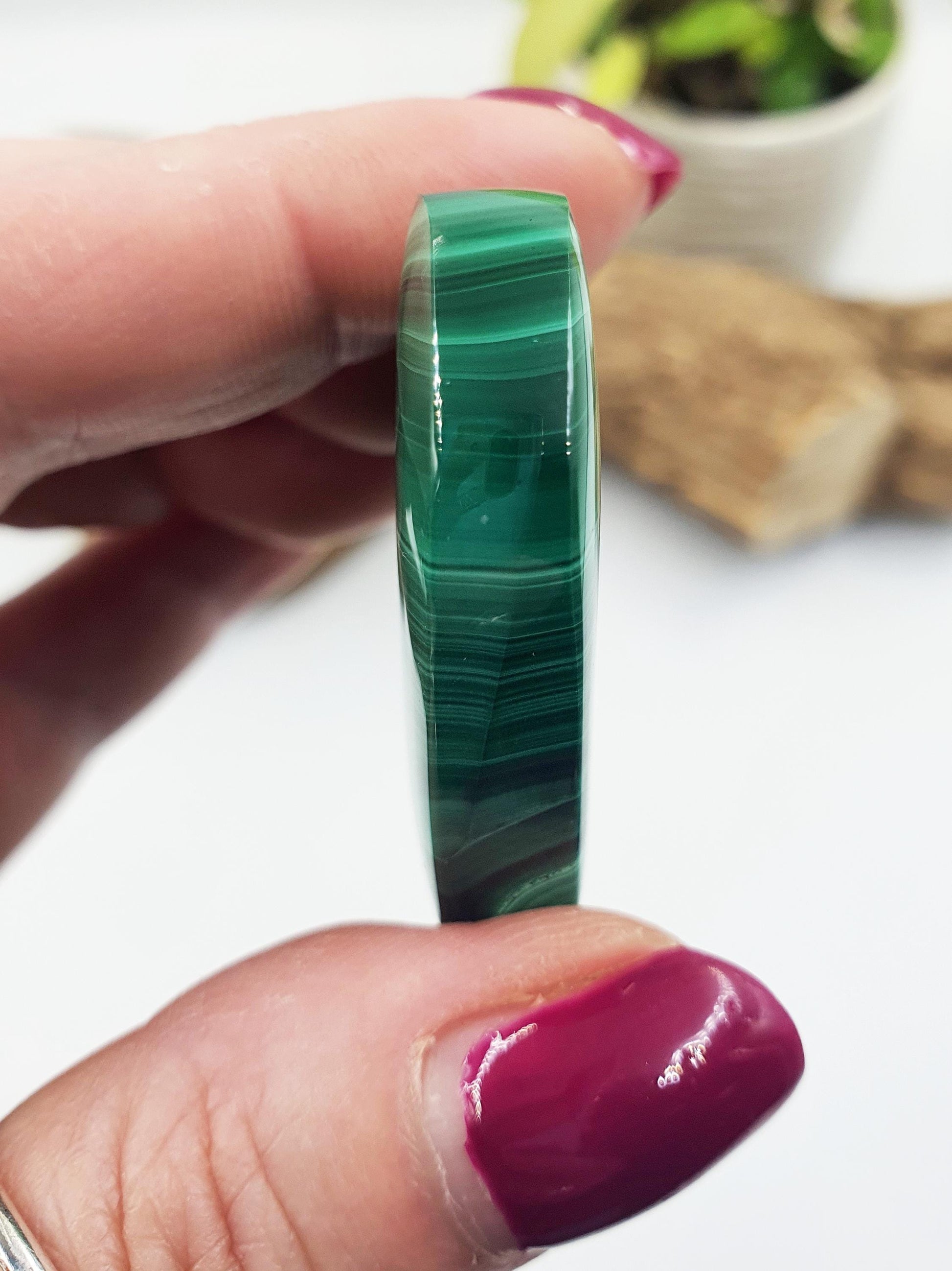 Malachite Crystal Heart – Transformation, Protection & Emotional Healing Crystal Puff Heart Carving, 50g