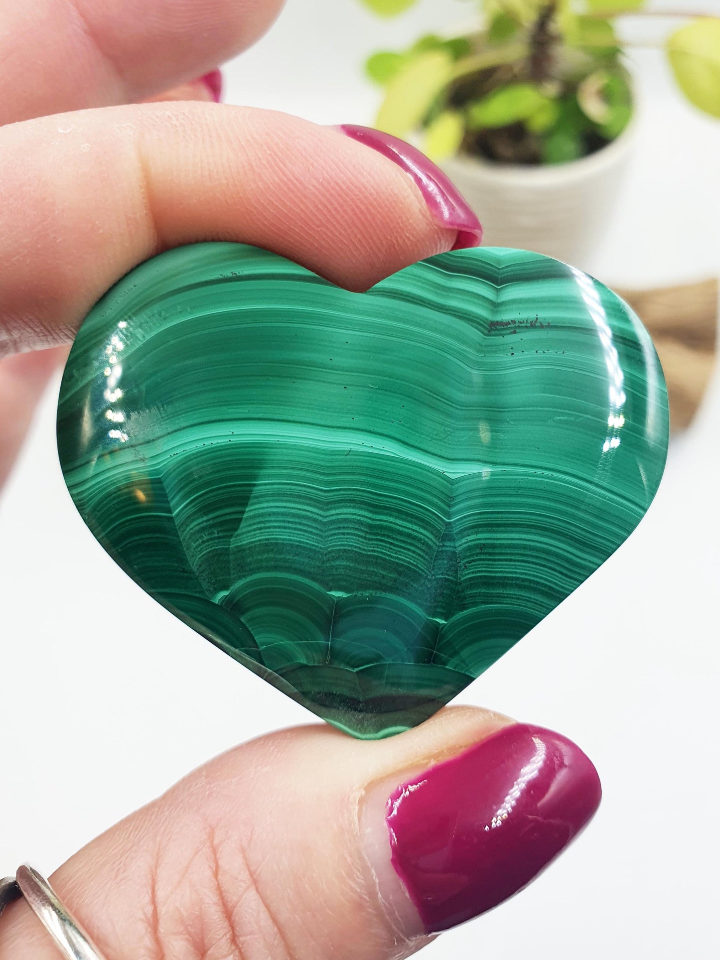 Malachite Crystal Heart – Transformation, Protection & Emotional Healing Crystal Puff Heart Carving, 50g