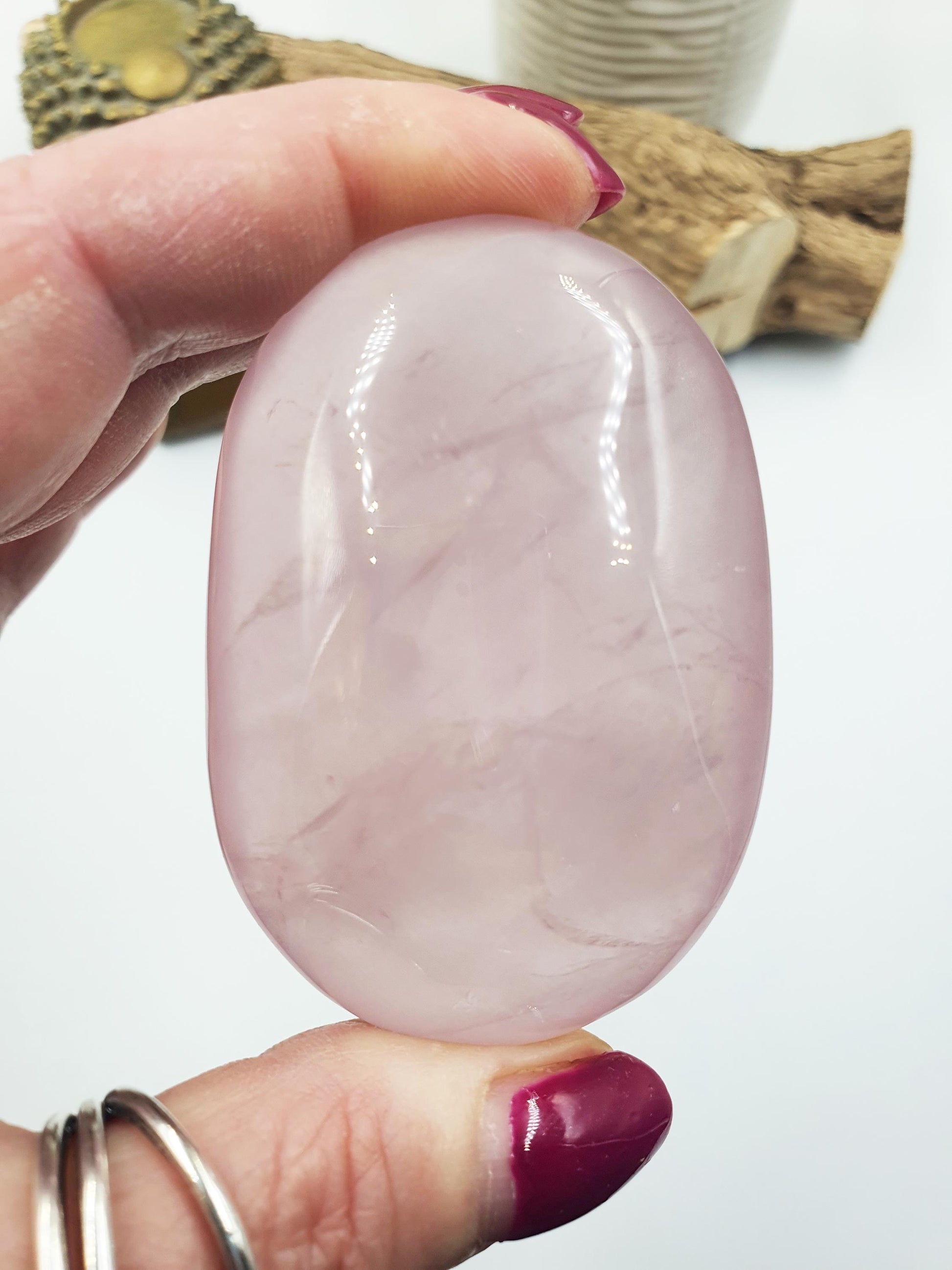 Large Rose Quartz Palm Stone - Love & Compassion Healing Crystal, 115g