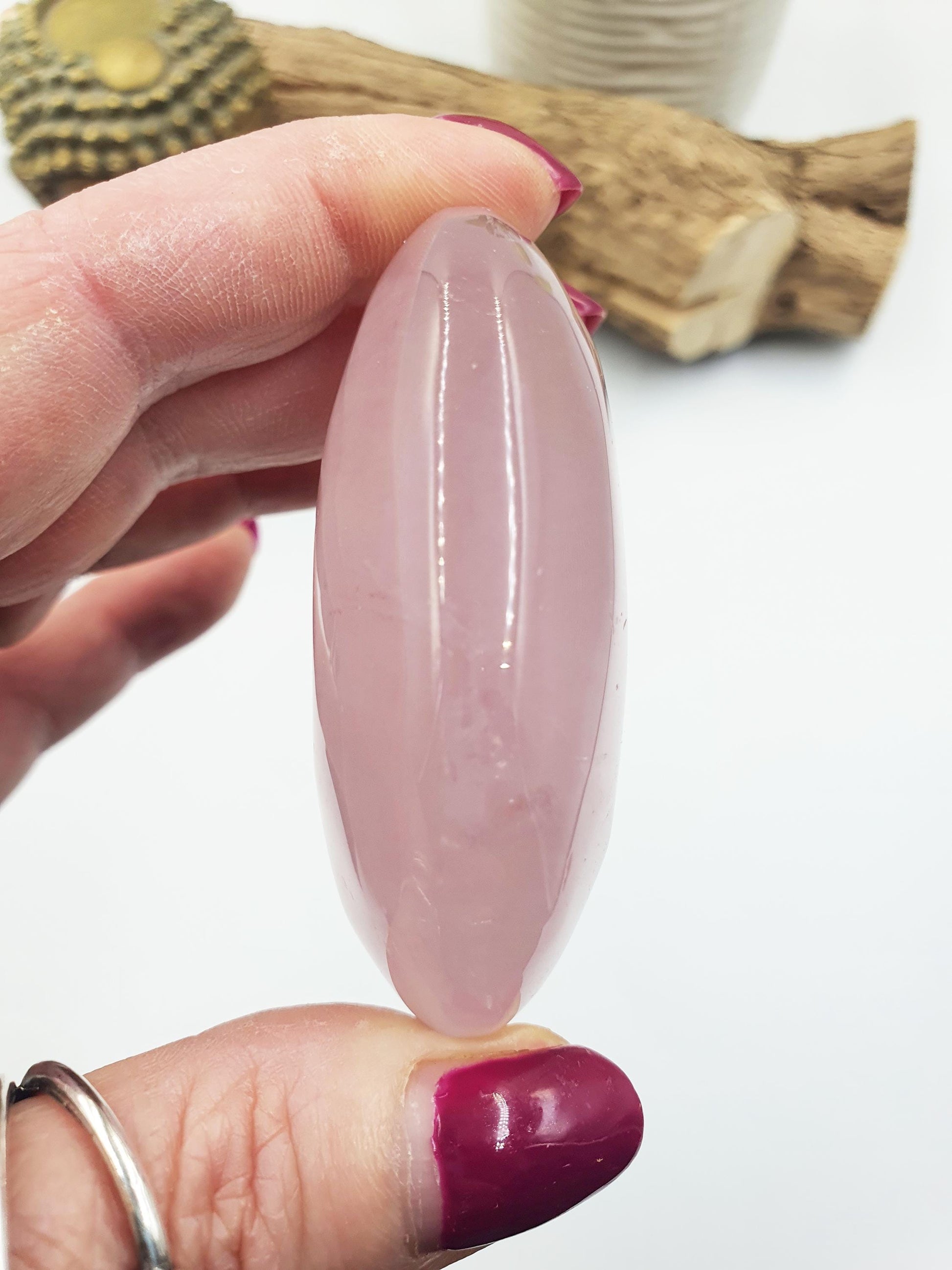 Large Rose Quartz Palm Stone - Love & Compassion Healing Crystal, 115g