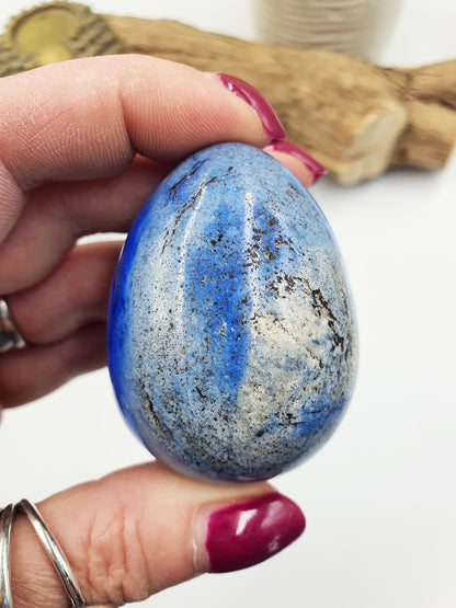 Lapis Lazuli Crystal Egg – Wisdom, Truth & Intuition Healing Stone Carving, 125g