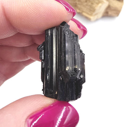 Mini Black Tourmaline Piece – High Grade Raw Crystal for Jewellery Making, Protection & Grounding- 15g