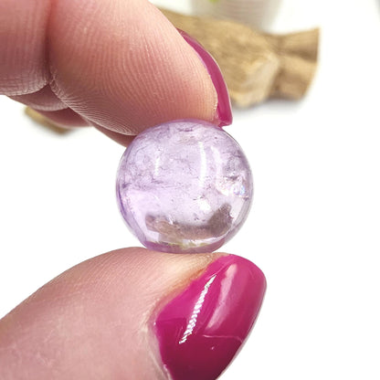 Light Amethyst Mini Sphere – Calm, Intuition & Peaceful Energy Crystal Ball