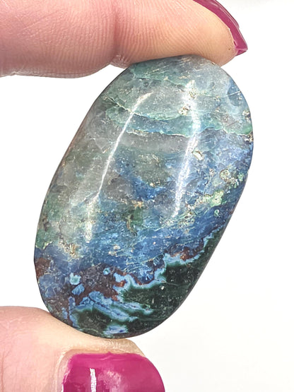 Phoenix Turquoise Palm Stone: Reiki and Meditation Crystal, 40g