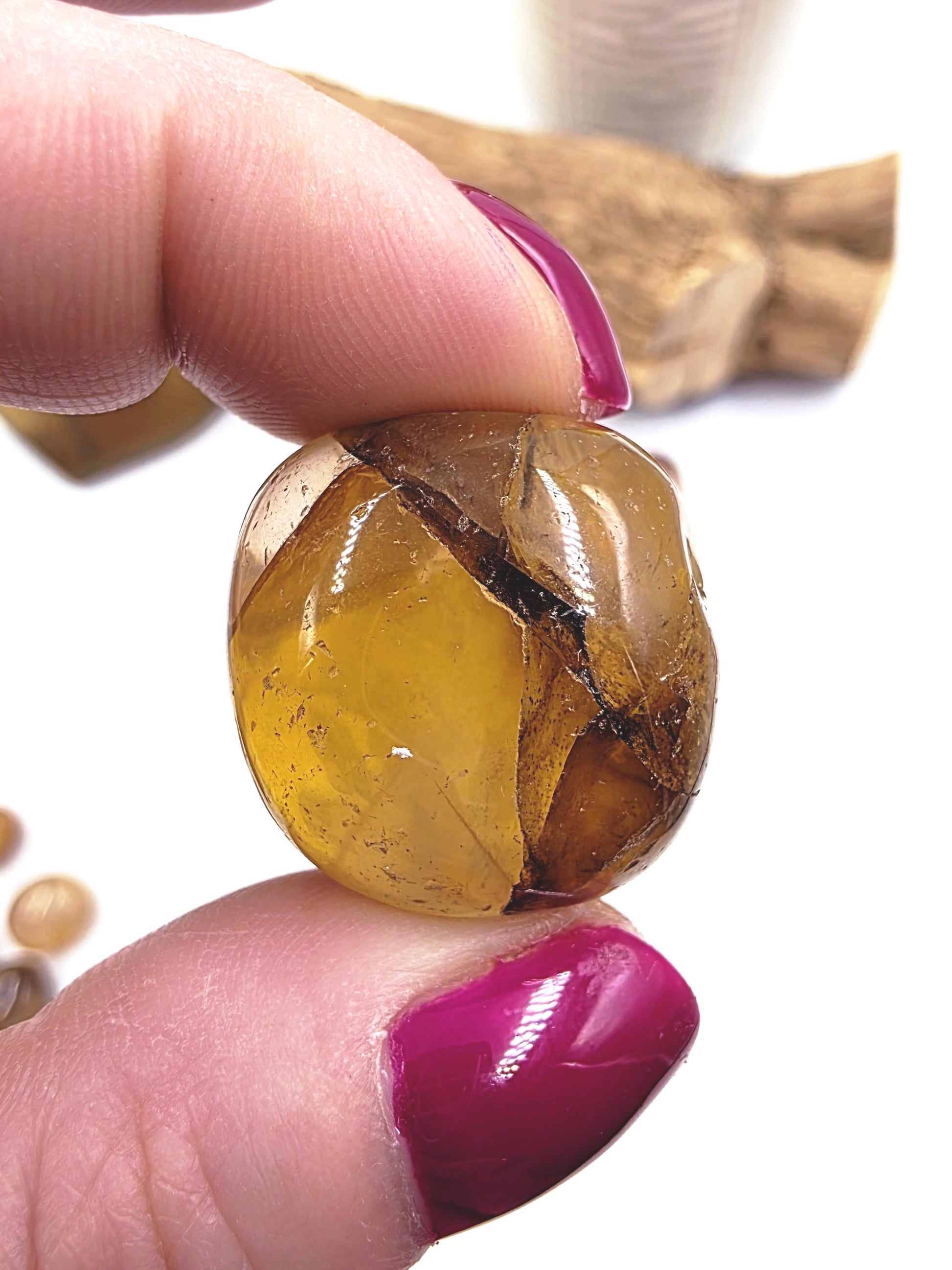 Golden Healer Quartz Tumble Stone – Energy Healing, Positivity & Spiritual Renewal Crystal, approx 2cm