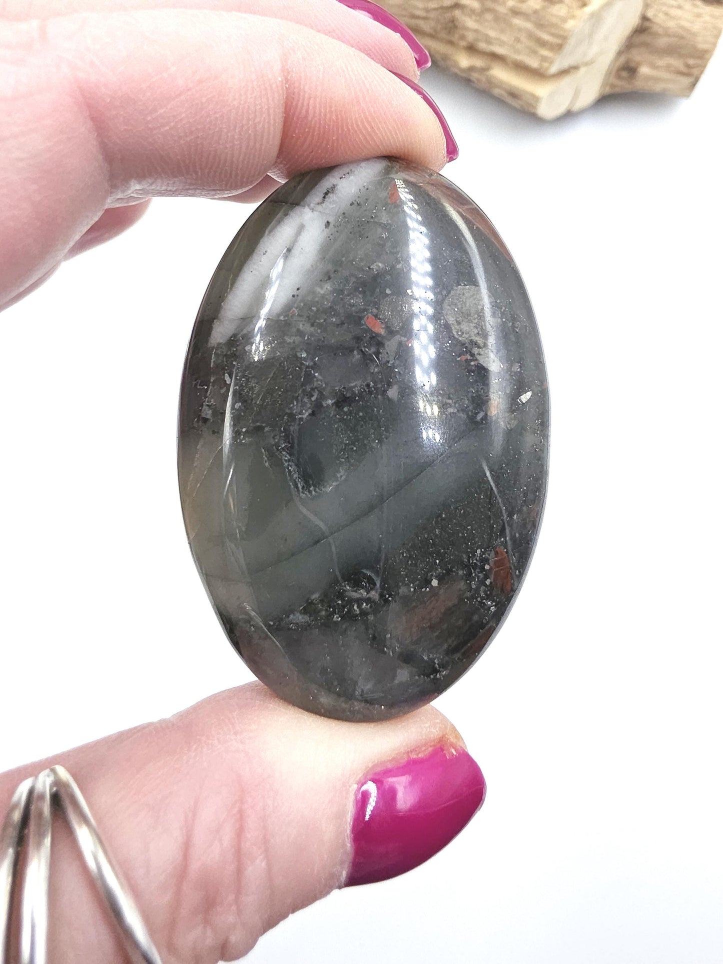 African Bloodstone Palm Stone – Courage, Strength & Vitality Healing Crystal, 60g