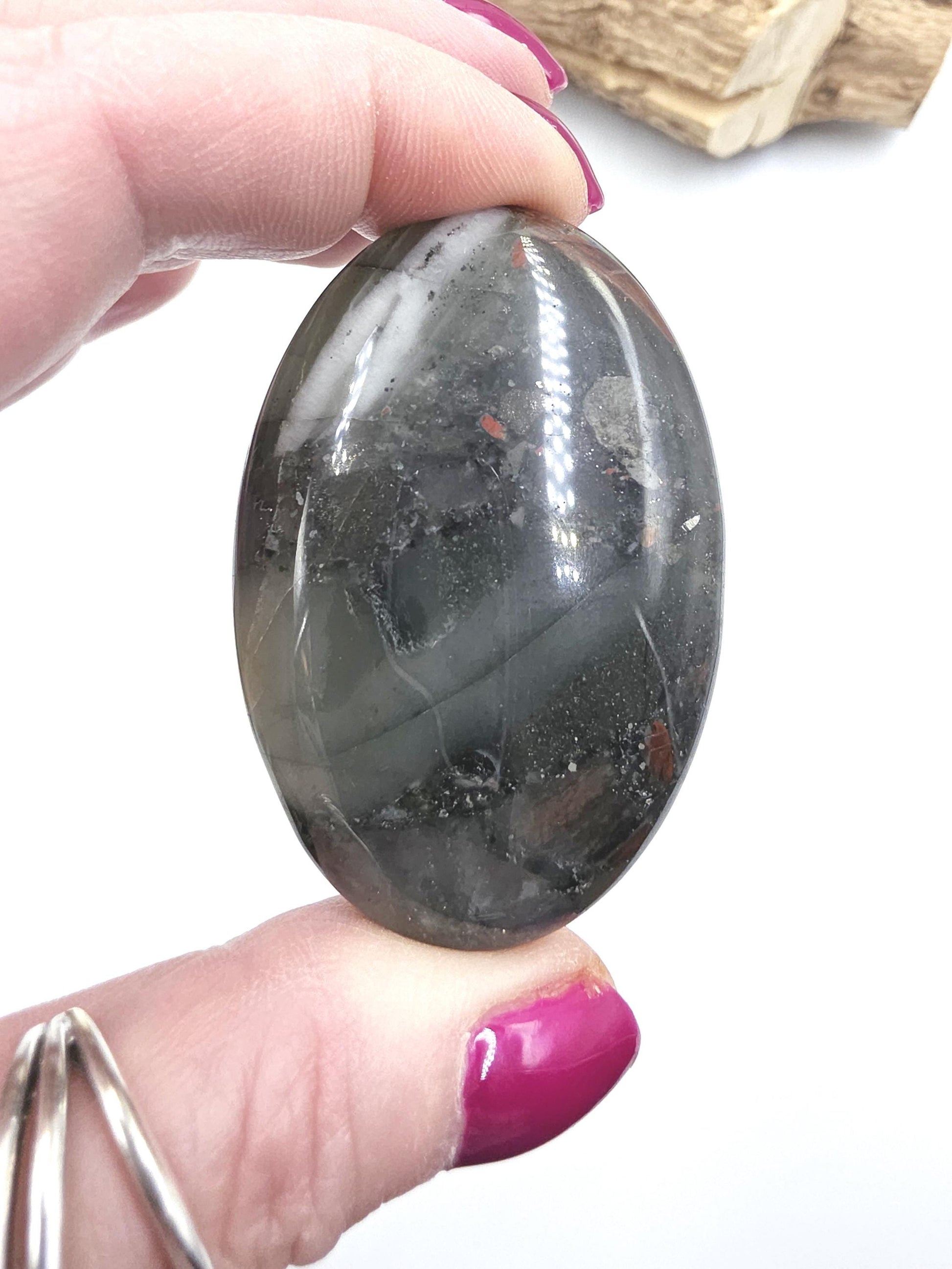African Bloodstone Palm Stone – Courage, Strength & Vitality Healing Crystal, 60g