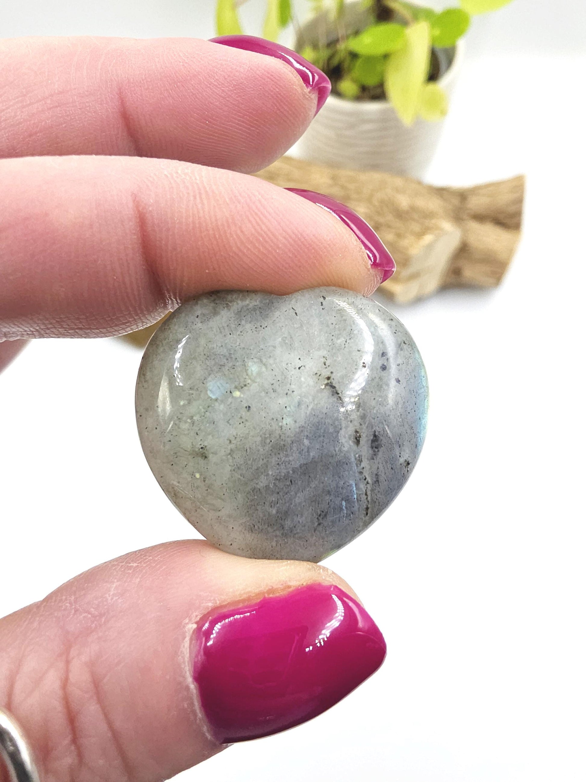 Labradorite Crystal Puff Heart – Intuition, Protection & Transformation Healing Stone
