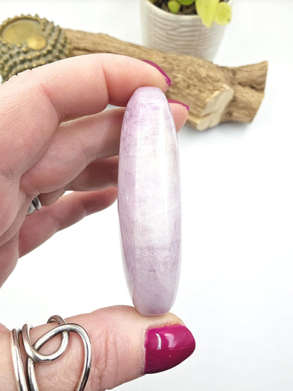 Flashy Kunzite Crystal Palm Stone - Heart Chakra & Emotional Healing Crystal, 110g