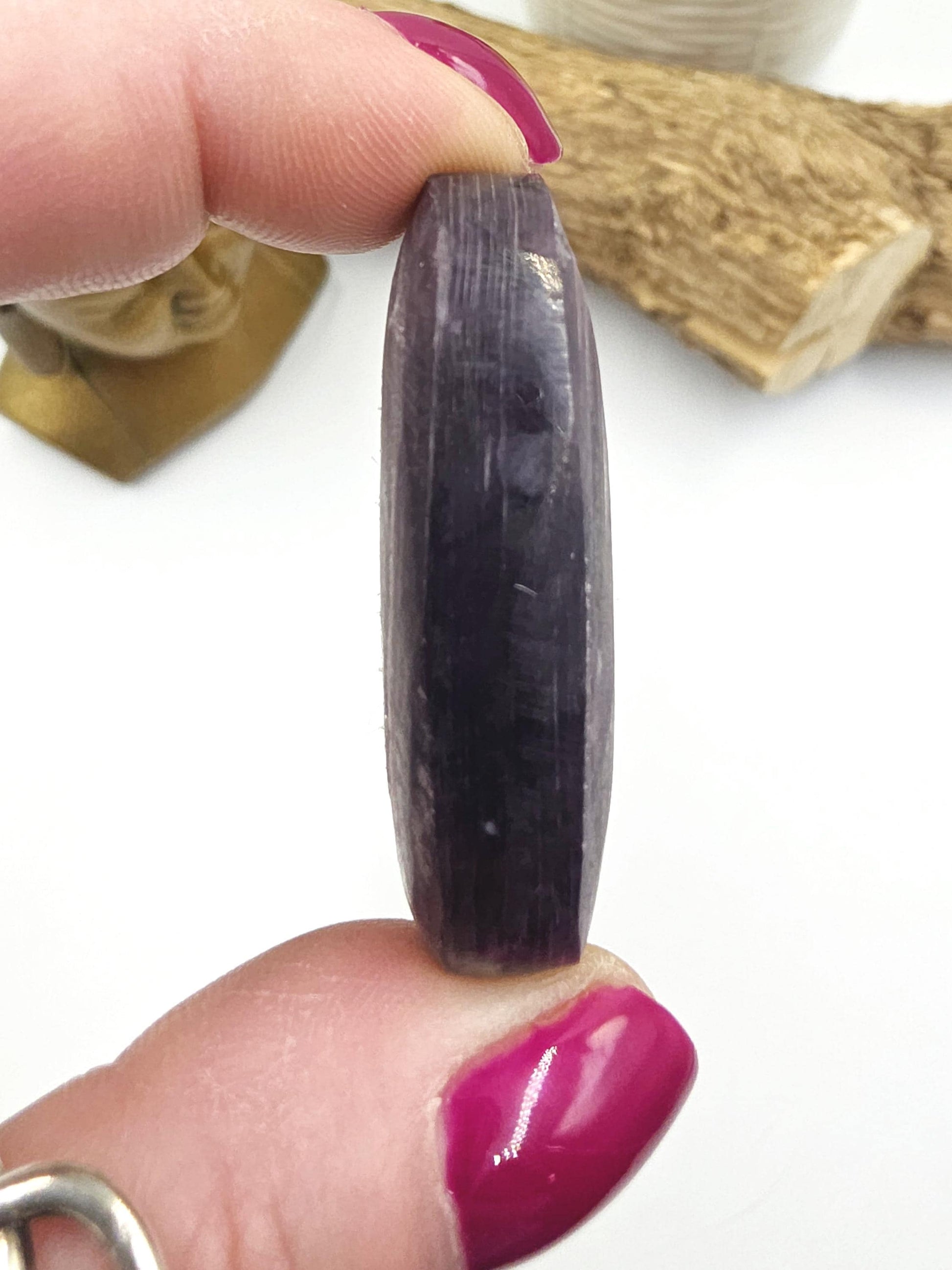 Little Purple Mica Palm Stone - Insight & Transformation Healing Crystal, 35g