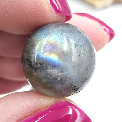 Super Flashy Labradorite Mini Crystal Sphere – Intuition, Protection & Mystical Energy Gemstone