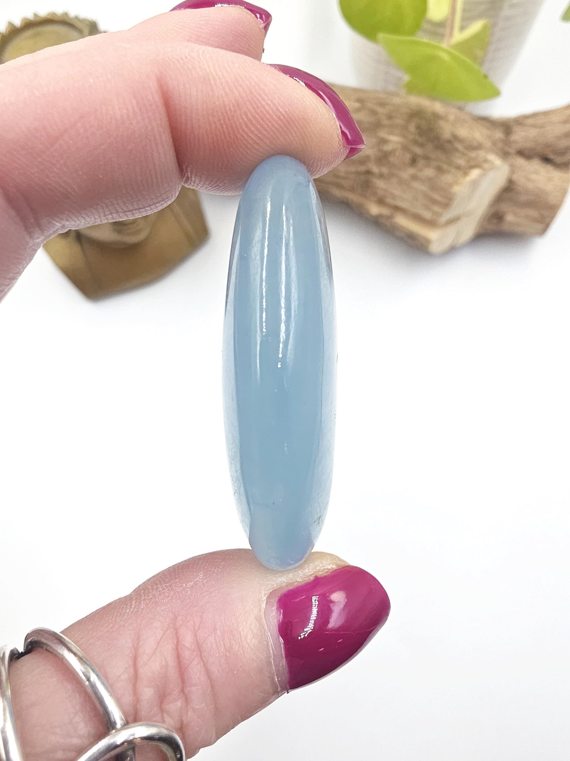 High Grade Aquamarine Palm Stone – Calm, Courage & Emotional Clarity Crystal, 45g