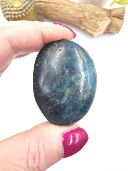 Blue Apatite Palm Stone - Motivation & Focus Healing Crystal - 90g
