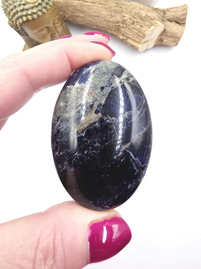 Sodalite Palm Stone – Calm, Mental Clarity & Truth Healing Crystal, 95g