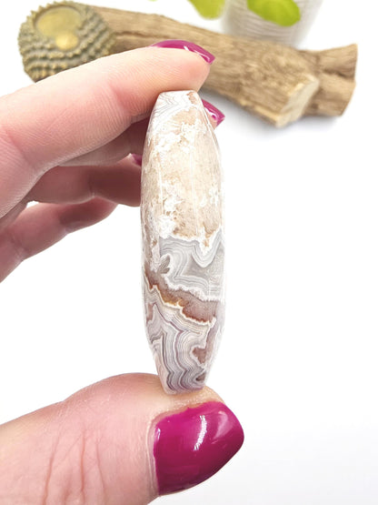 Mexican Crazy Lace Agate Palm Stone – Joy, Stability & Uplifting Energy Crystal, 55g