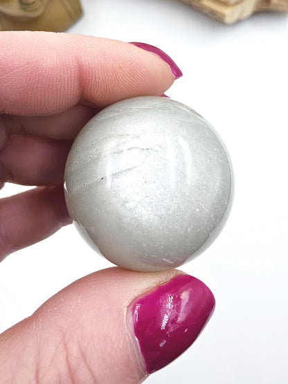 Green Moonstone Sphere – Emotional Balance, Intuition & New Beginnings Crystal Ball, 35mm