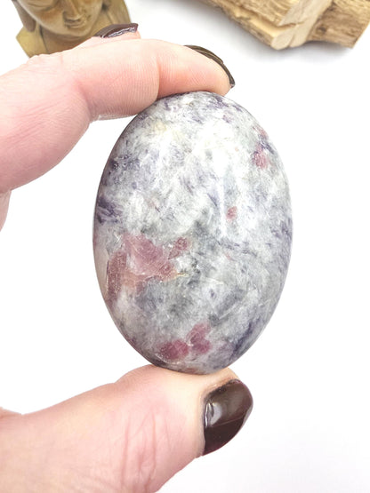 Unicorn Stone Palm Stone (Pegmatite) – Calm, Comfort & Emotional Healing Crystal, 125g