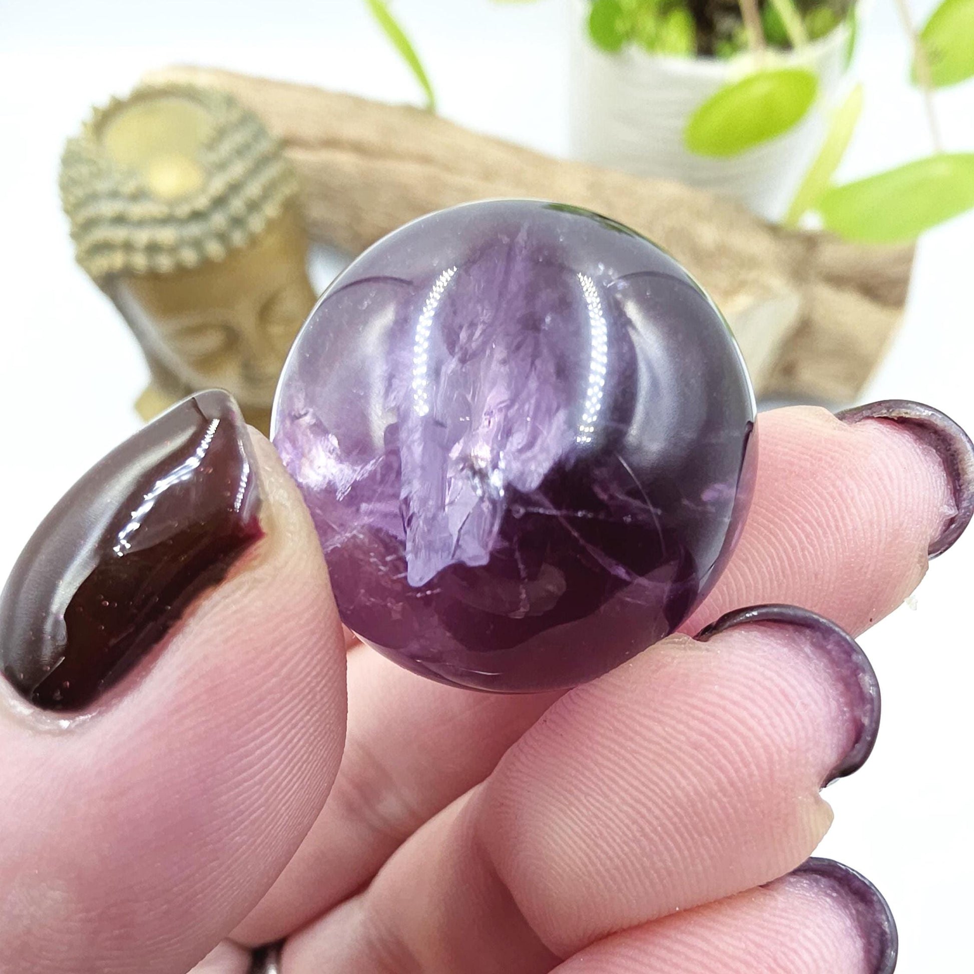 Amethyst Mini Sphere with Rainbows – Intuition, Calm & Aura Protection Crystal Ball, 26mm
