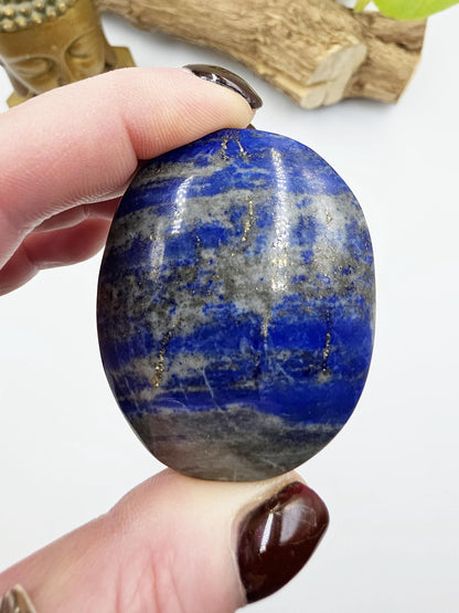 Lapis Lazuli Palm Stone - Wisdom & Truth Third Eye Chakra Crystal - 100g