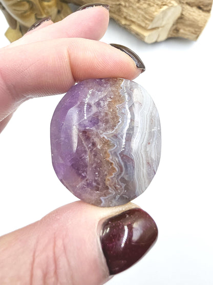 Amethyst Agate Palm Stone – Calm, Protection & Spiritual Healing Crystal, 40g