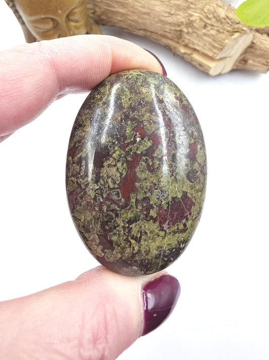 Large Dragon's Blood Palm Stone - Courage & Vitality Healing Crystal, 130g