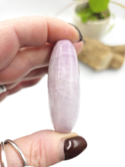 Flashy Kunzite Crystal Palm Stone - Heart Chakra & Emotional Healing Crystal, 80g