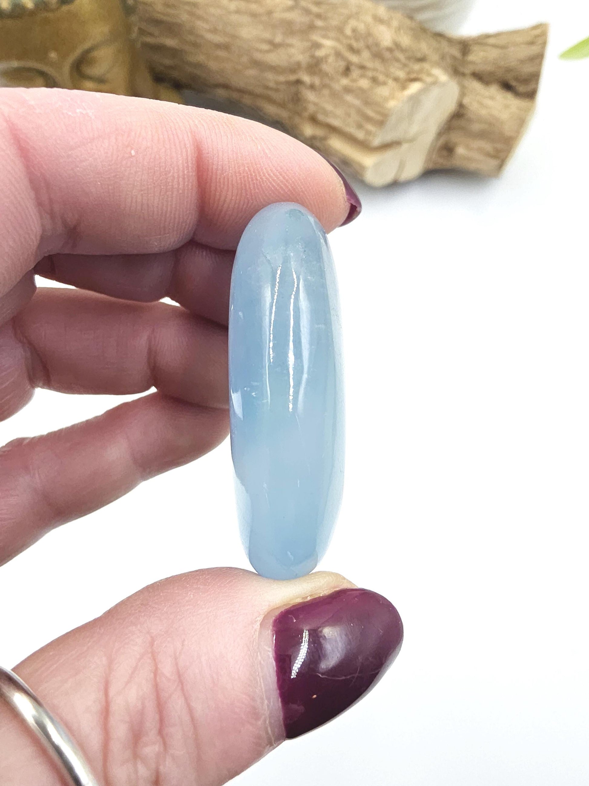 High Grade Aquamarine Palm Stone – Calm, Courage & Emotional Clarity Crystal, 40g