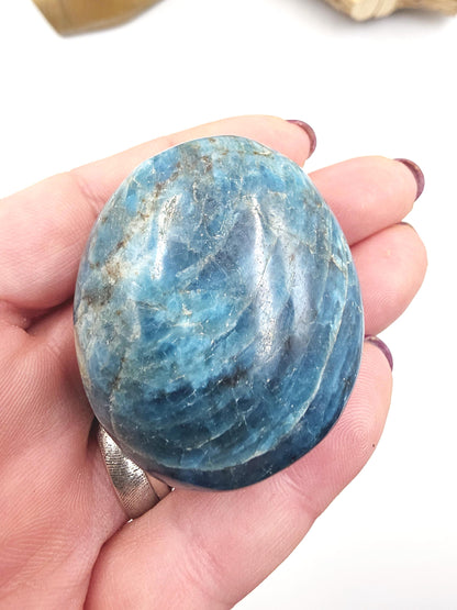 Blue Apatite Palm Stone - Motivation & Focus Healing Crystal - 90g