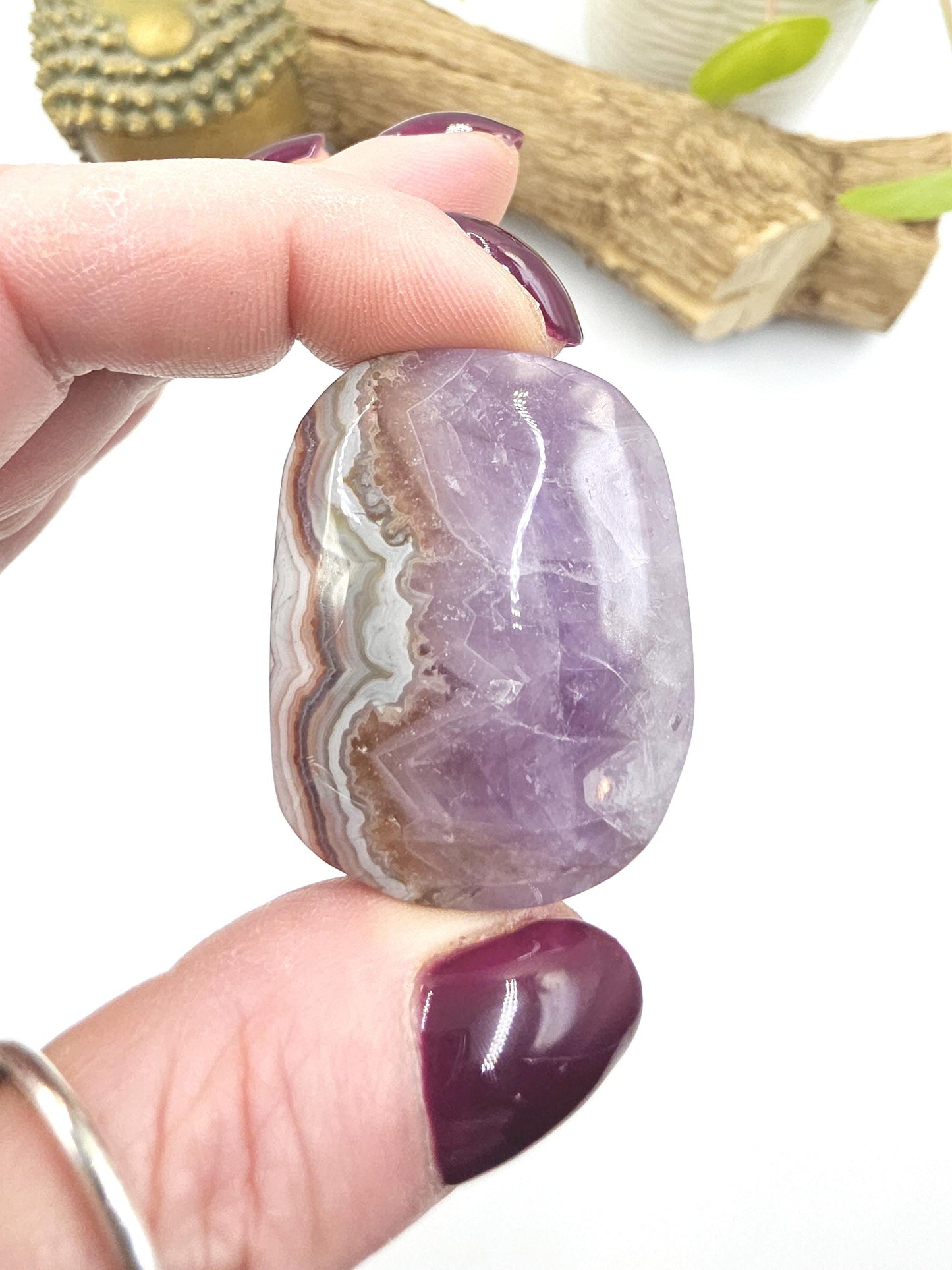 Little Amethyst Agate Palm Stone – Calm, Protection & Spiritual Healing Crystal, 40g