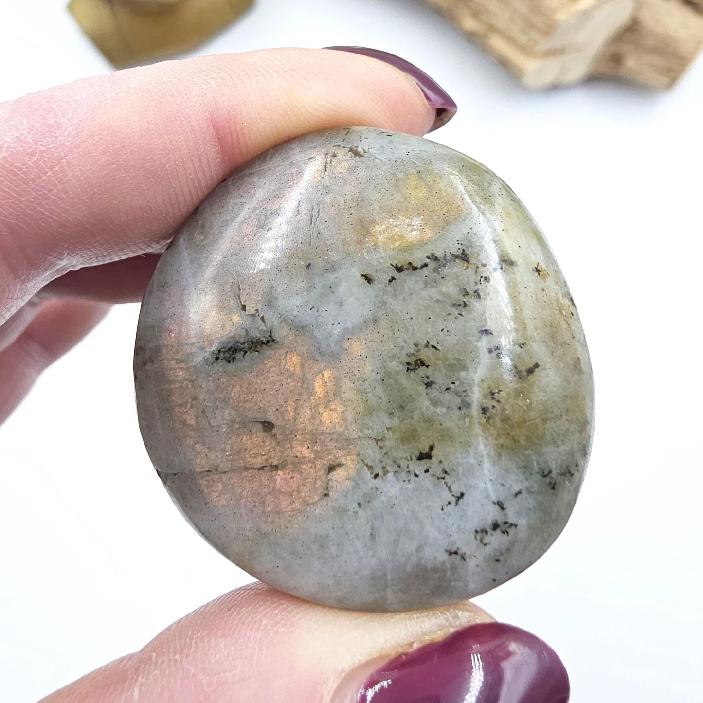 Labradorite Palm Stone – Protection, Intuition & Transformation Crystal, 45g