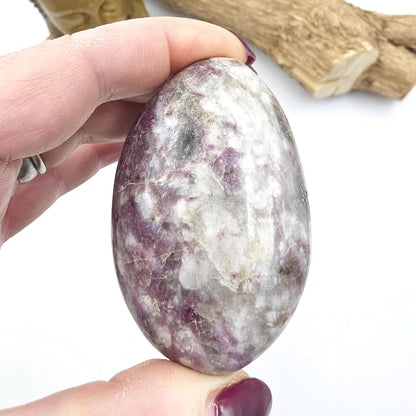 Plum Tourmaline Palm Stone – Love, Compassion & Emotional Healing Crystal, 115g