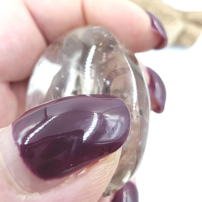 High Grade Enhydro Clear Quartz Palm Stone – 3 Moving Water Bubbles, Natural Rainbows & Amplifying Energy Crystal, 85g