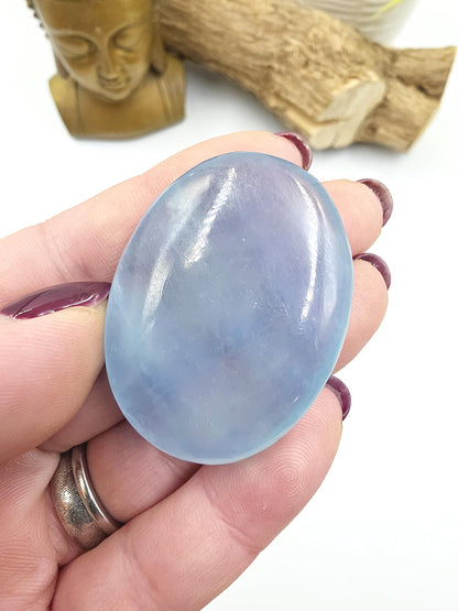 High Grade Aquamarine Palm Stone – Calm, Courage & Emotional Clarity Crystal, 40g