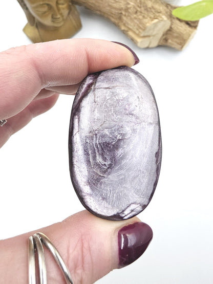 Purple Mica Palm Stone - Insight & Transformation Healing Crystal, 50g