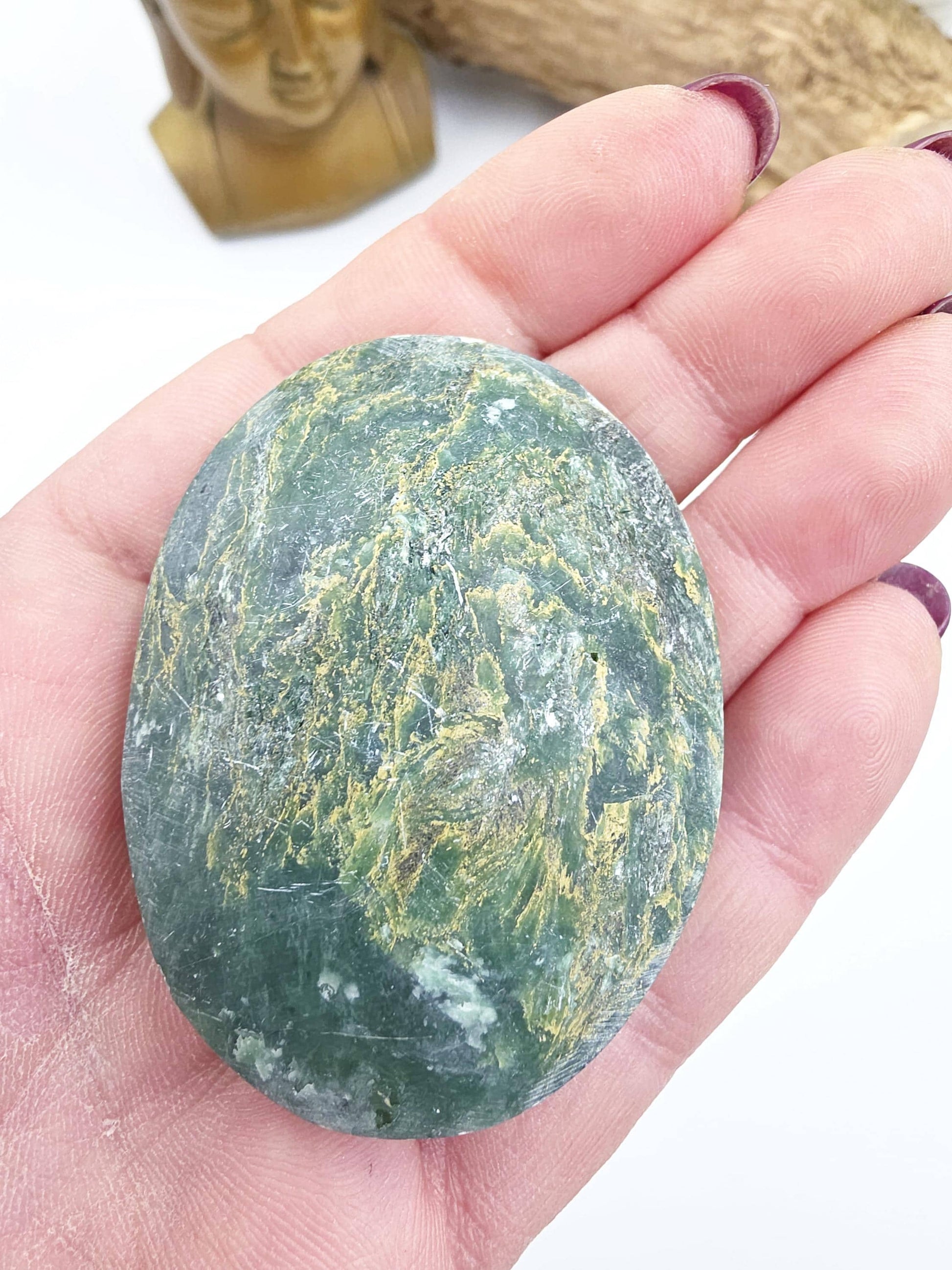 Fuchsite Palm Stone – Heart Healing, Emotional Support & Gentle Calming Crystal, 90g