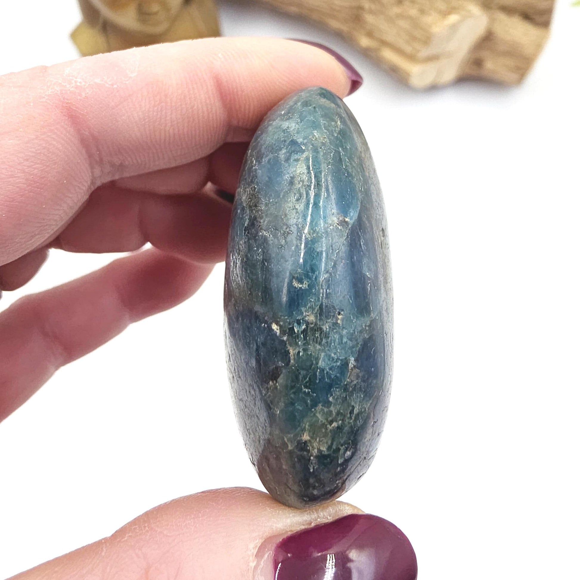 Blue Apatite Palm Stone - Motivation & Focus Healing Crystal - 90g