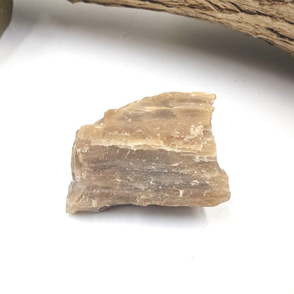 Raw Skeletal Moonstone Specimen – Intuition, Feminine Energy & Lunar Wisdom Crystal, 35g