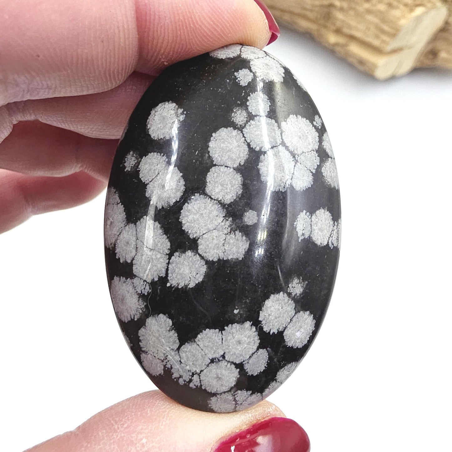 Snowflake Obsidian Palm Stone – Grounding, Protection & Emotional Balance Crystal, 40g